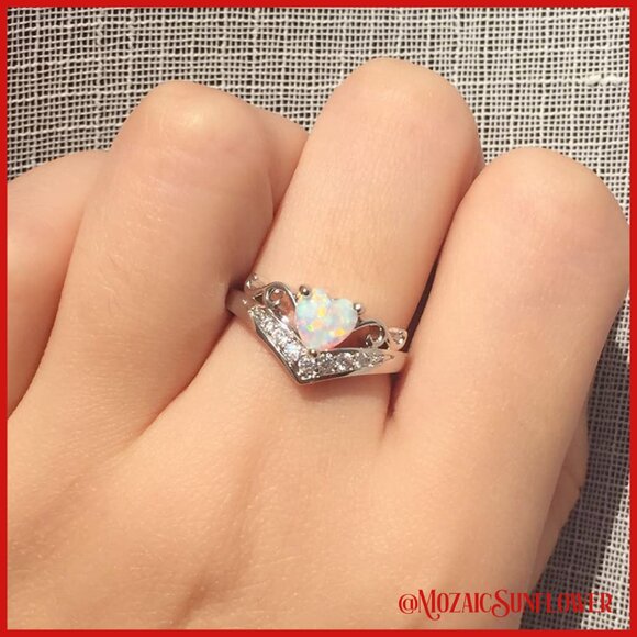 WHITE OPAL HEART SOLITAIRE SILVER METAL DECORATIVE DETAIL RING SIZE 6 NWT - Picture 3 of 8